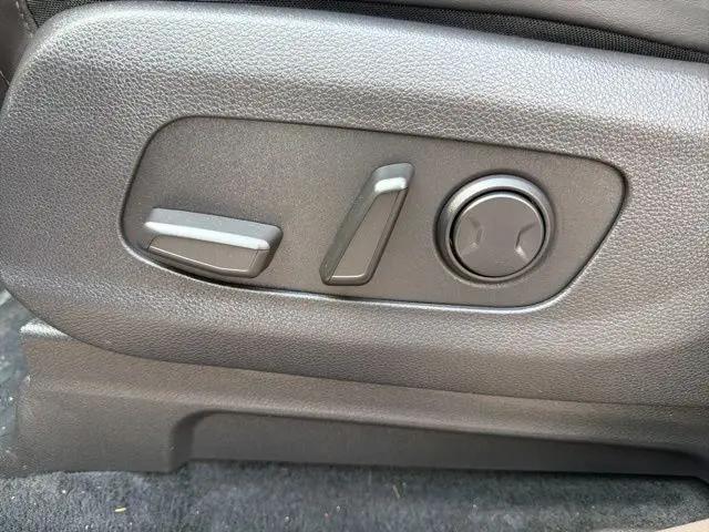 2023 Kia Carnival MPV EX