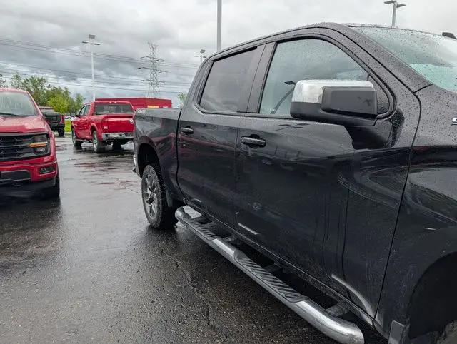 2024 Chevrolet Silverado 1500 4WD Crew Cab Short Bed LT with 2FL