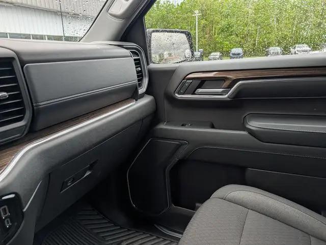 2024 Chevrolet Silverado 1500 4WD Crew Cab Short Bed LT with 2FL