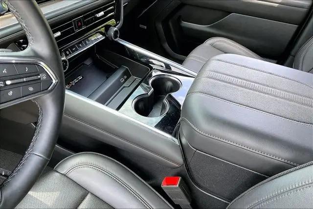 2025 Chevrolet Tahoe 4WD High Country