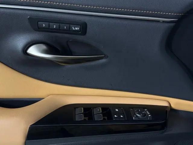 2024 Lexus ES 300h ES 300h