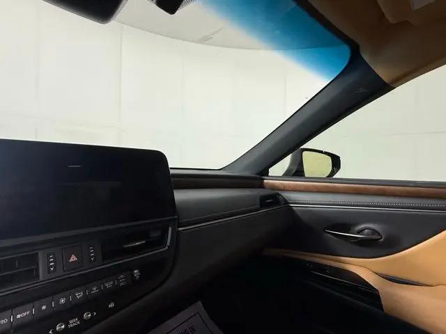 2024 Lexus ES 300h ES 300h