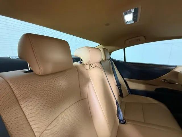 2024 Lexus ES 300h ES 300h
