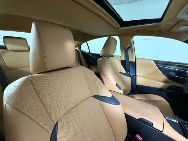 2024 Lexus ES 300h ES 300h