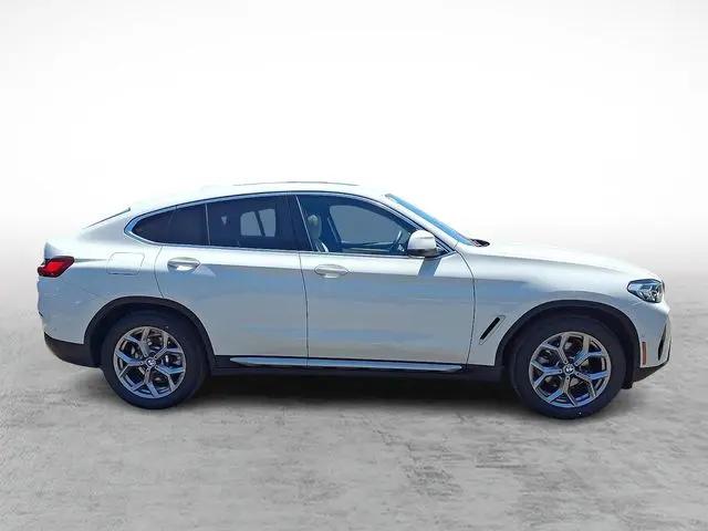 2023 BMW X4 xDrive30i