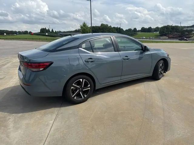 2024 Nissan Sentra SV Xtronic CVT