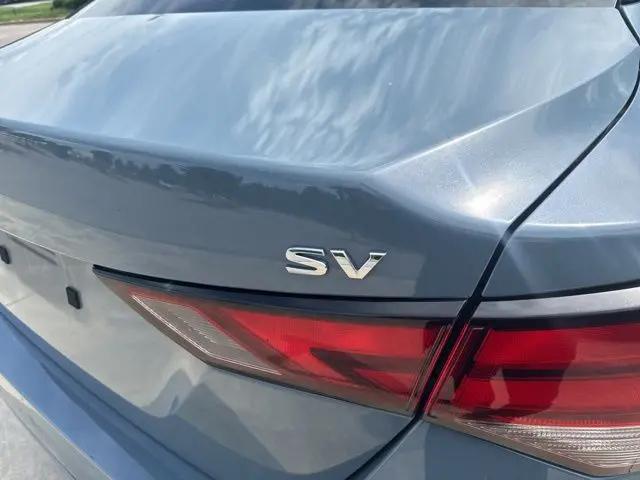2024 Nissan Sentra SV Xtronic CVT