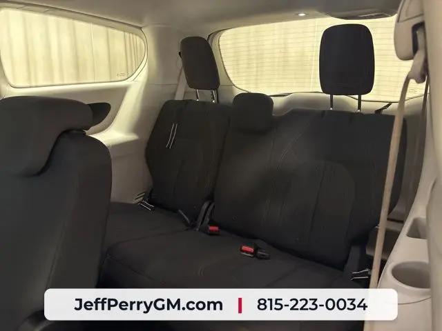 2017 Chrysler Pacifica Touring