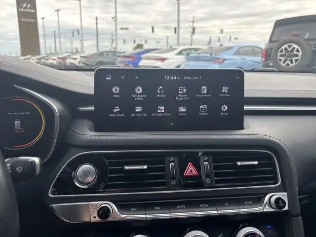 2022 Genesis G70 2.0T AWD