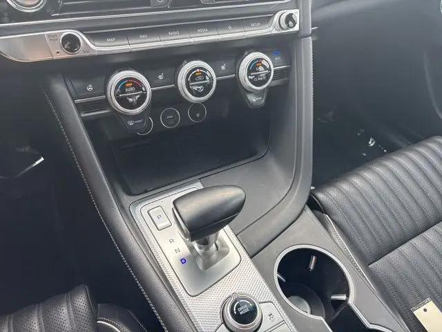 2022 Genesis G70 2.0T AWD