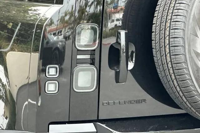 2026 Land Rover Defender P300 S