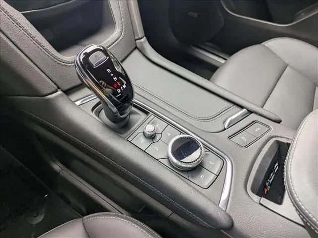 2023 Cadillac XT5 FWD Premium Luxury