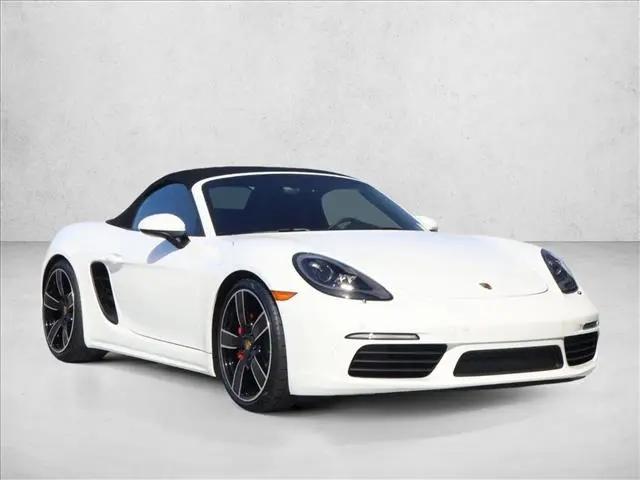 2025 Porsche 718 Boxster S