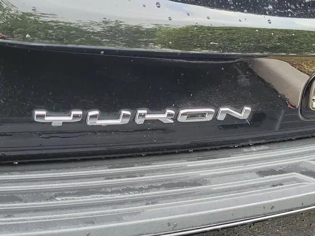 2025 GMC Yukon XL 4WD AT4