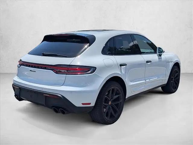 2022 Porsche Macan Macan