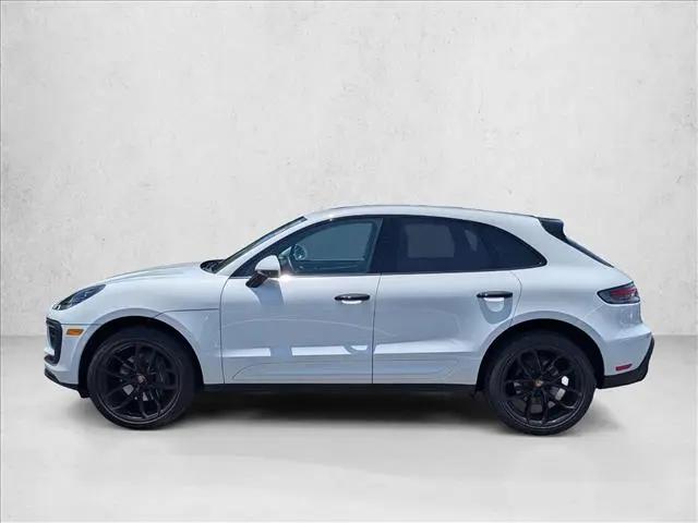 2022 Porsche Macan Macan