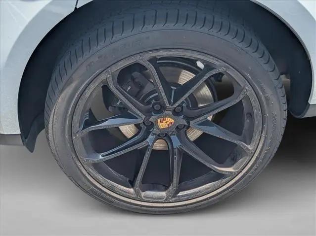 2022 Porsche Macan Macan