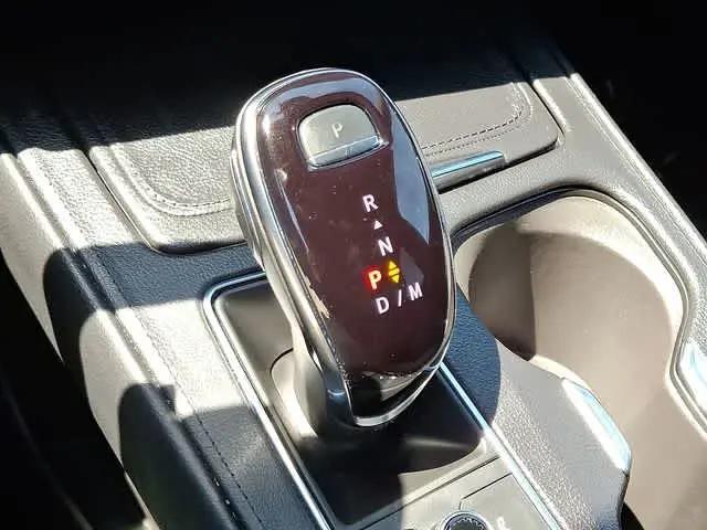 2025 Cadillac XT4 AWD Premium Luxury