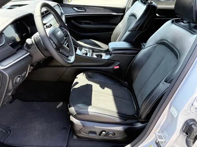 2026 Jeep Grand Cherokee L Altitude 4x4