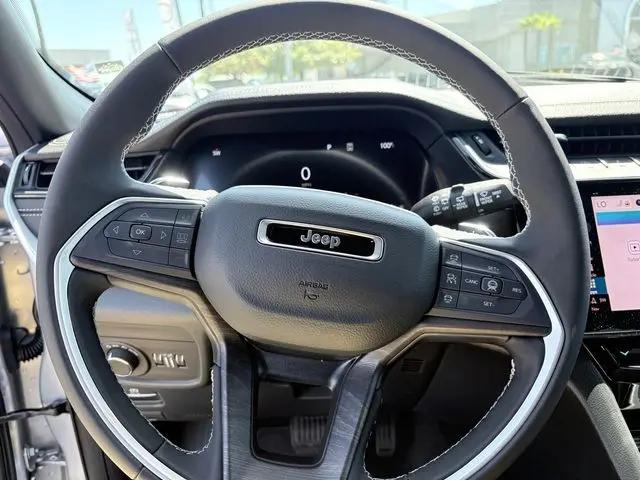 2026 Jeep Grand Cherokee L Altitude 4x4