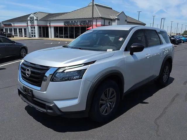 2023 Nissan Pathfinder S 4WD