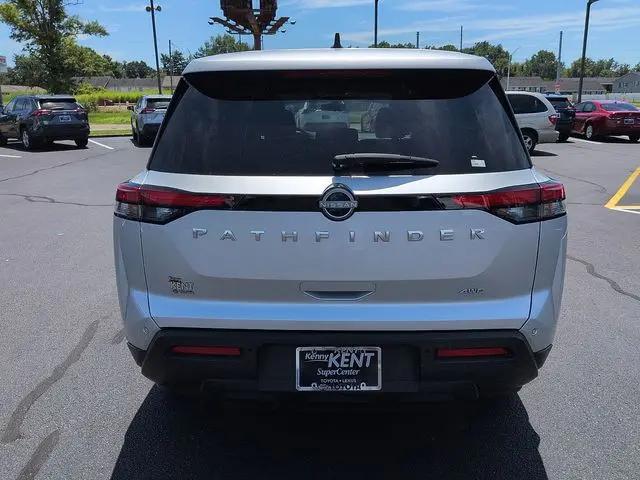 2023 Nissan Pathfinder S 4WD
