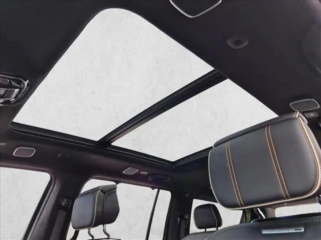 2024 Jeep Grand Wagoneer L Series III Obsidian 4x4