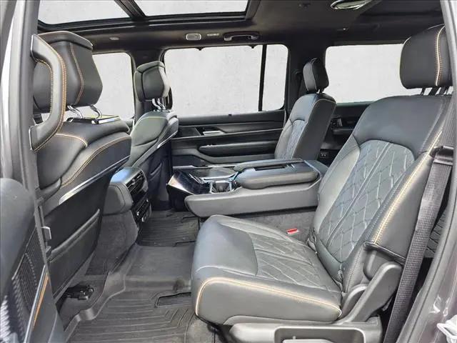 2024 Jeep Grand Wagoneer L Series III Obsidian 4x4
