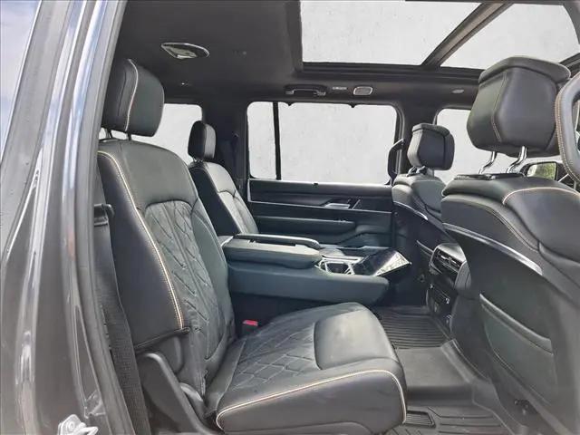 2024 Jeep Grand Wagoneer L Series III Obsidian 4x4