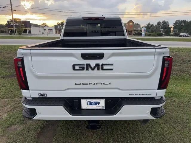 2026 GMC Sierra 2500HD Crew Cab, Standard Bed, Denali Ultimate, 4WD