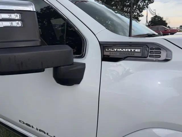 2026 GMC Sierra 2500HD Crew Cab, Standard Bed, Denali Ultimate, 4WD
