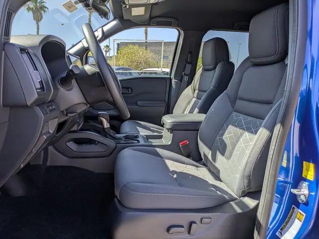 2026 Nissan Frontier Crew Cab SV 4x2