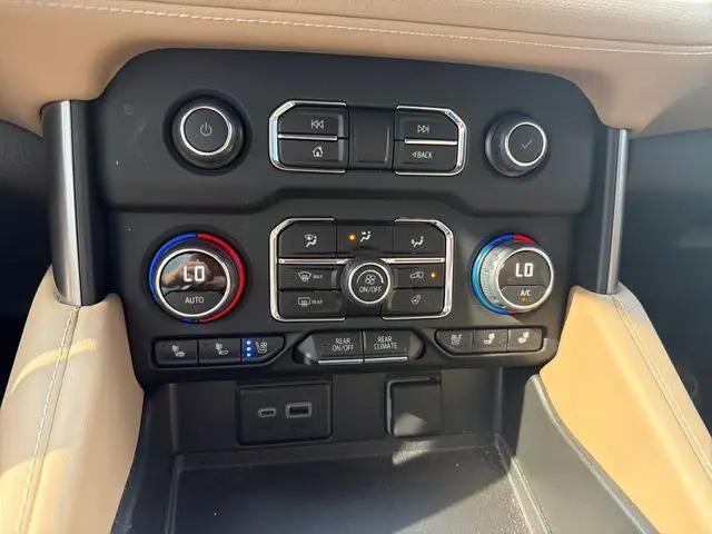 2023 Chevrolet Tahoe 4WD Premier