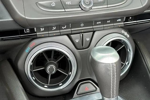 2024 Chevrolet Camaro RWD Convertible LT1