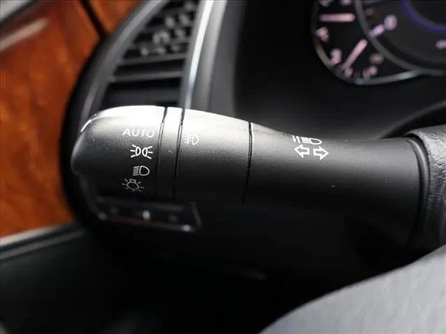 2017 INFINITI QX80 Standard