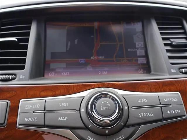 2017 INFINITI QX80 Standard