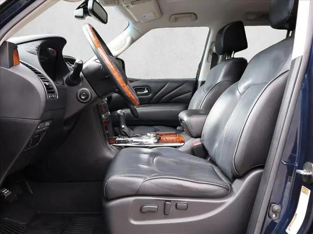 2017 INFINITI QX80 Standard