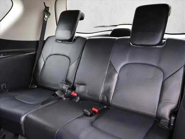 2017 INFINITI QX80 Standard