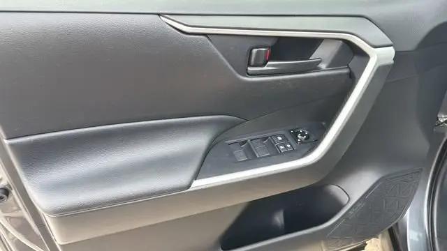 2020 Toyota RAV4 Hybrid LE
