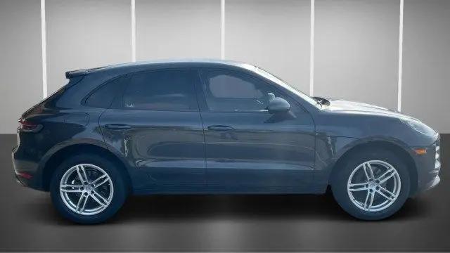 2020 Porsche Macan Macan