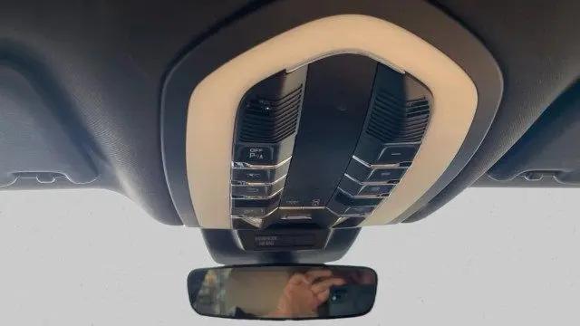 2020 Porsche Macan Macan