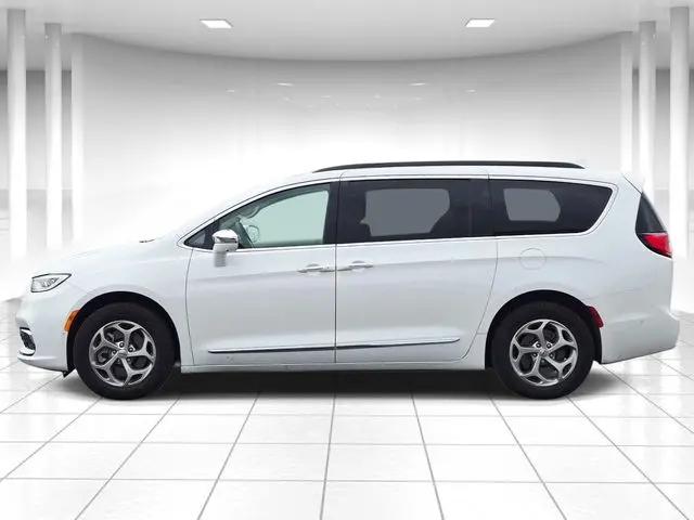 2022 Chrysler Pacifica Limited AWD