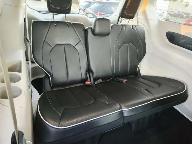 2022 Chrysler Pacifica Limited AWD