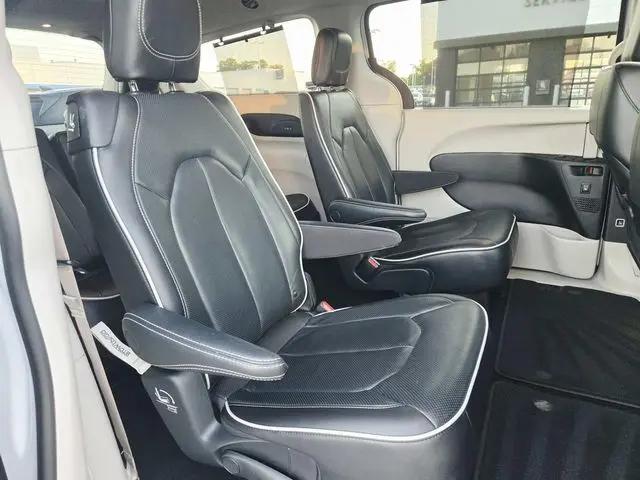 2022 Chrysler Pacifica Limited AWD