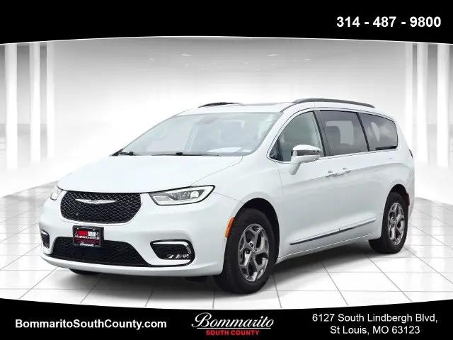 2022 Chrysler Pacifica Limited for sale in St. Louis, MO