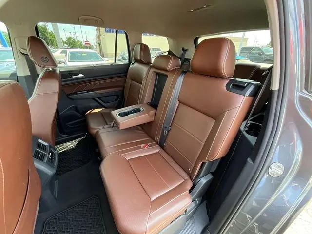 2022 Volkswagen Atlas 3.6L V6 SE w/Technology