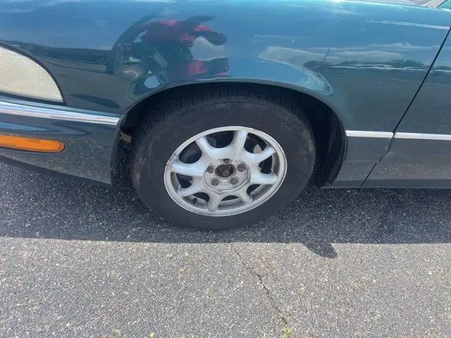 2000 Buick Park Avenue Base