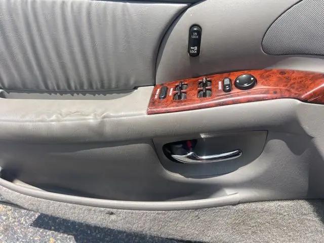 2000 Buick Park Avenue Base