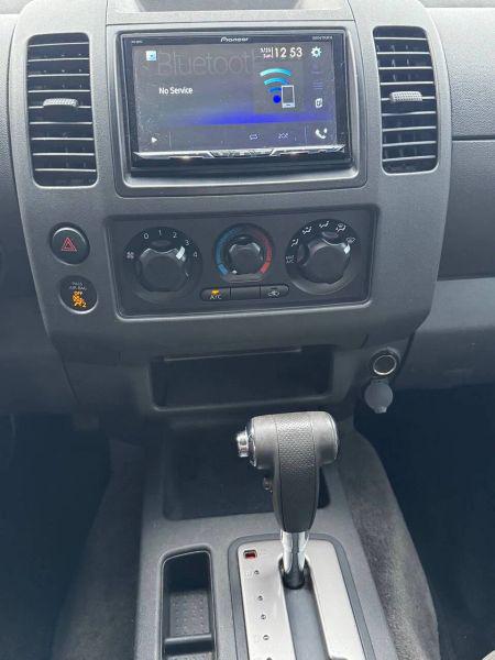 2005 Nissan Frontier SE
