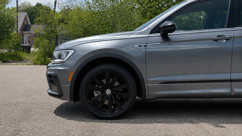 2020 Volkswagen Tiguan 2.0T SE R-Line Black